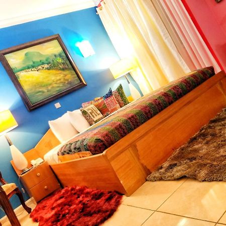 Alma House Hotel Accra Esterno foto